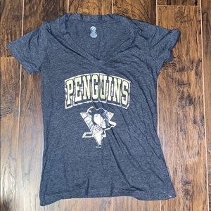 NHL Pittsburgh Penguins V neck top size Large